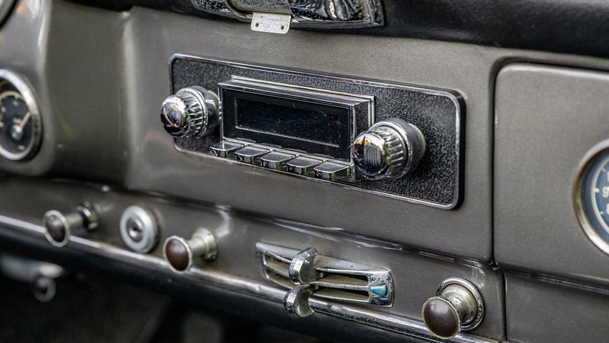 Mercedes-Benz 190 SL на торгах: 50 лет в одних руках и неизвестный пробег