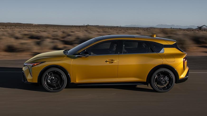 Kia K4 стал просторным хетчбэком Kia K4 стал просторным хетчбэком