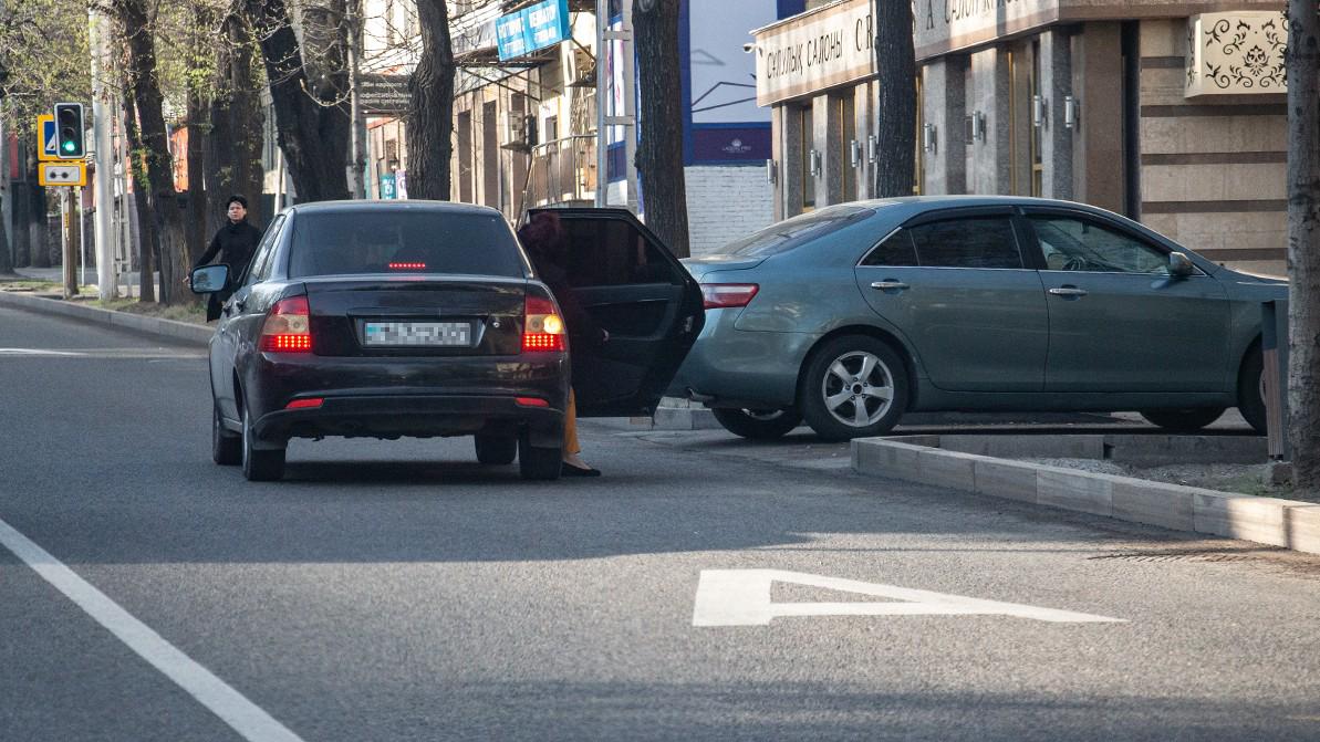 Более 500 тысяч выездов на выделенки зафиксировали в Алматы с начала 2023 года