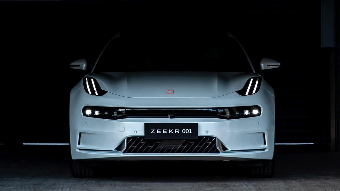 Zeekr 001-ді сервиске шақырады