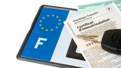 Францияда көлік тіркеуге рұқсат алған жеке ұйымдар заң бұзған