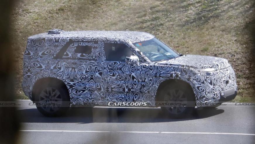 Маленький Land Rover Defender вышел на испытания Маленький Land Rover Defender вышел на испытания