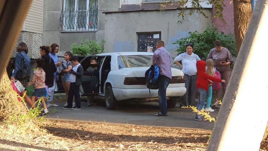 Школьная развозка как рецепт от пробок в городах