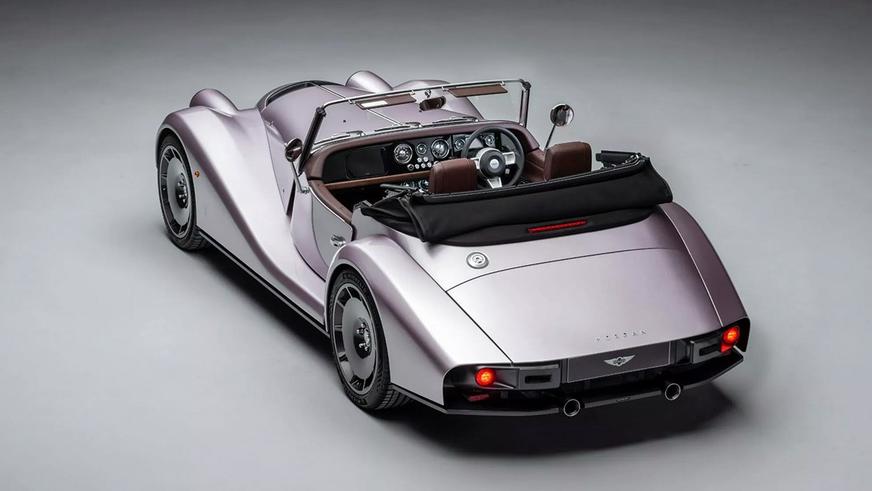 Новый флагман Morgan сохранил мотор BMW и ретродизайн