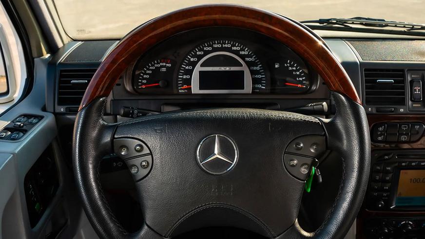 С молотка пустят редчайший G-Class – это G63 с V12