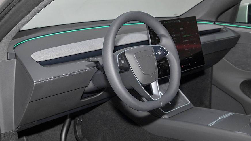 Tesla представила в Китае 6-местный кроссовер Model Y