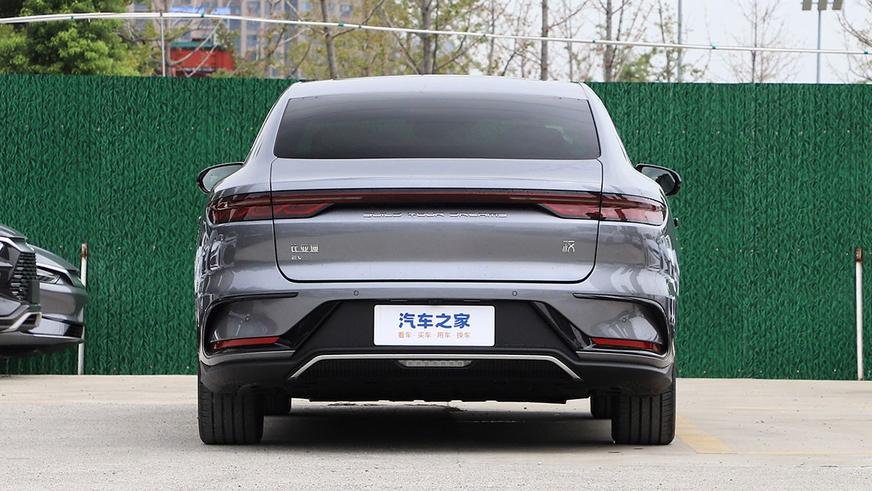 Представлено обновлённое семейство BYD Han: богаче и дешевле