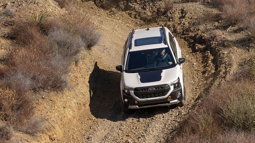 Показаны Subaru Forester Hybrid и Wilderness