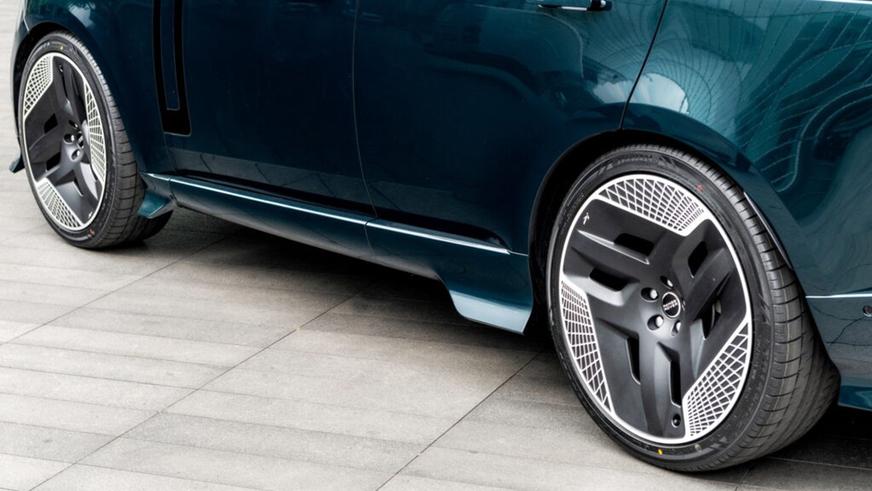 Ателье Kahn доработало новый Range Rover в честь юбилея