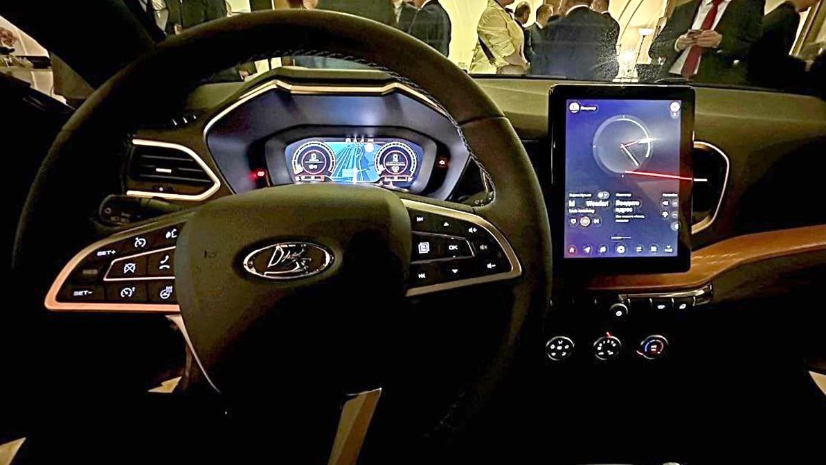 Самую крутую Lada Vesta показали дилерам АВТОВАЗа