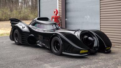 Классический бэтмобиль пустят с молотка в США