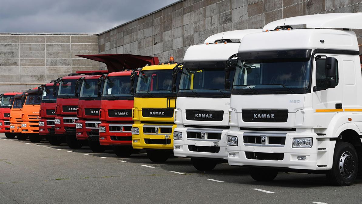 Пересмотреть утильсбор на грузовики поручил президент РК