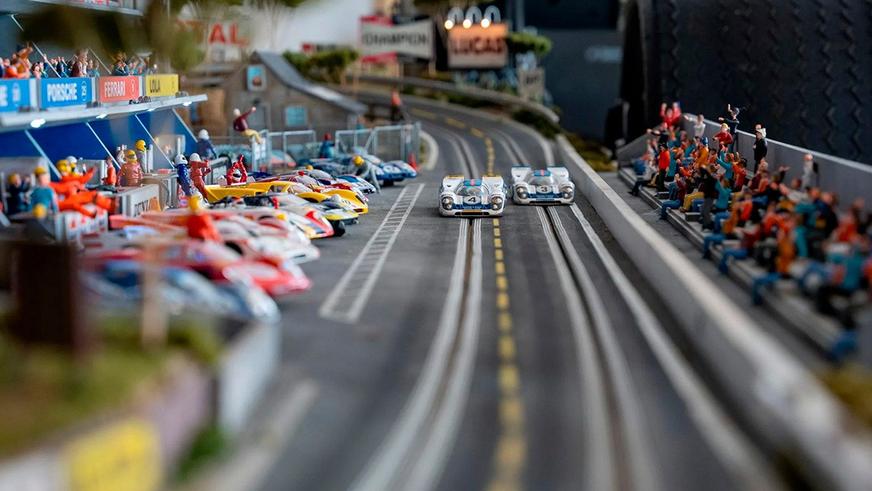 Гоночная трасса внутри Porsche 917