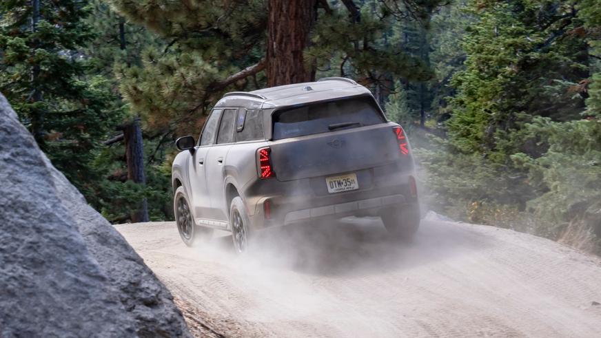 В линейку Mini Countryman вернули вседорожный Untamed Edition