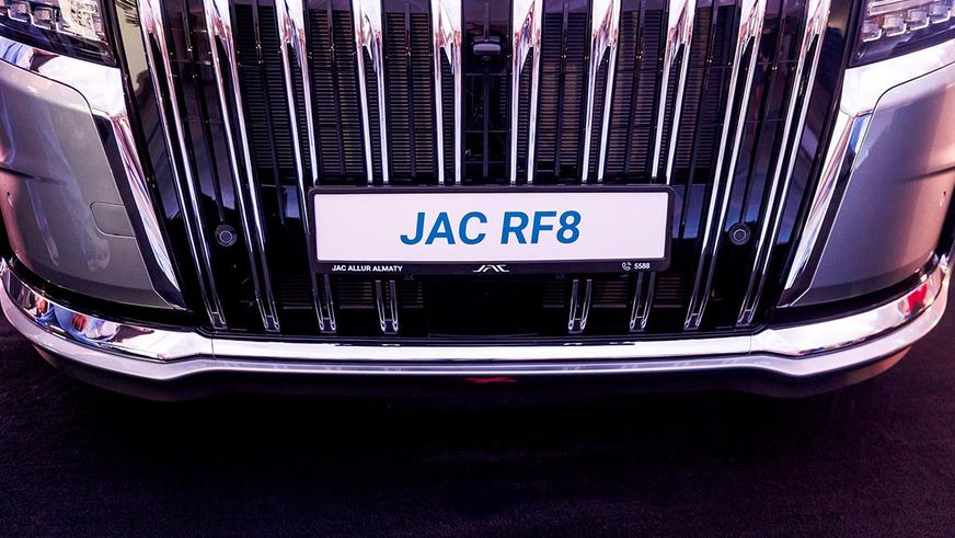 Семиместный минивэн от&nbsp;JAC вышел на&nbsp;рынок Казахстана