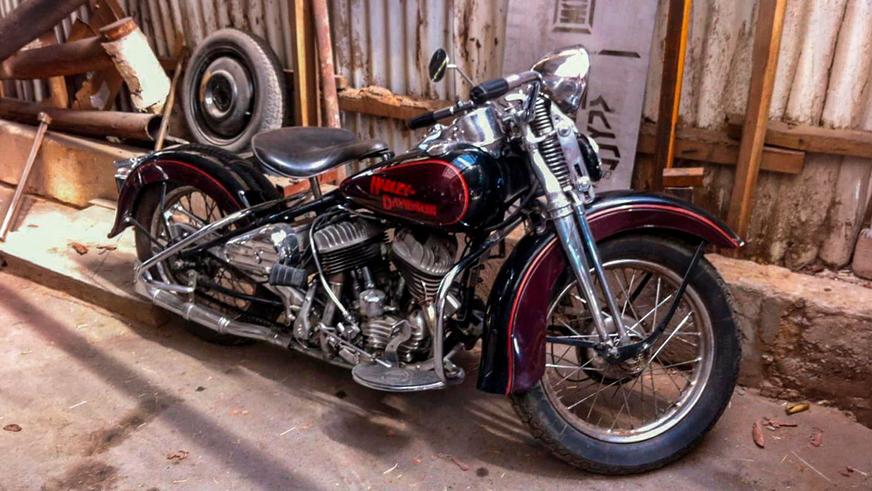 На Kolesa.kz продают 80-летний Harley-Davidson WL