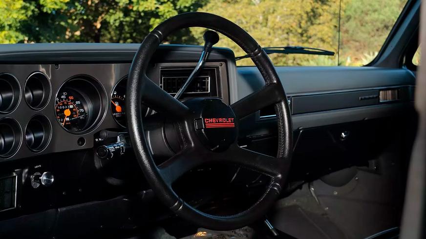 Продаётся старый Chevrolet Blazer словно из салона