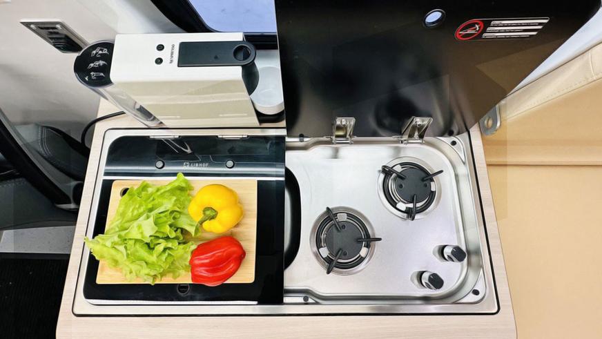 ГАЗ «Садко Next» превратили в кемпер в России