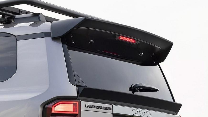 Японцы показали Land Cruiser 250 с 40-сантиметровым клиренсом