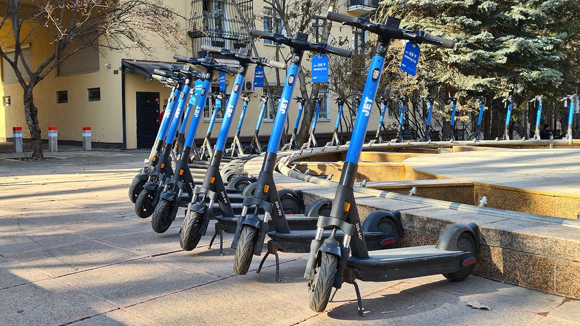 Кикшеринг компаниялар самокатқа нөмір тағып, сақтандыру рәсімдейді