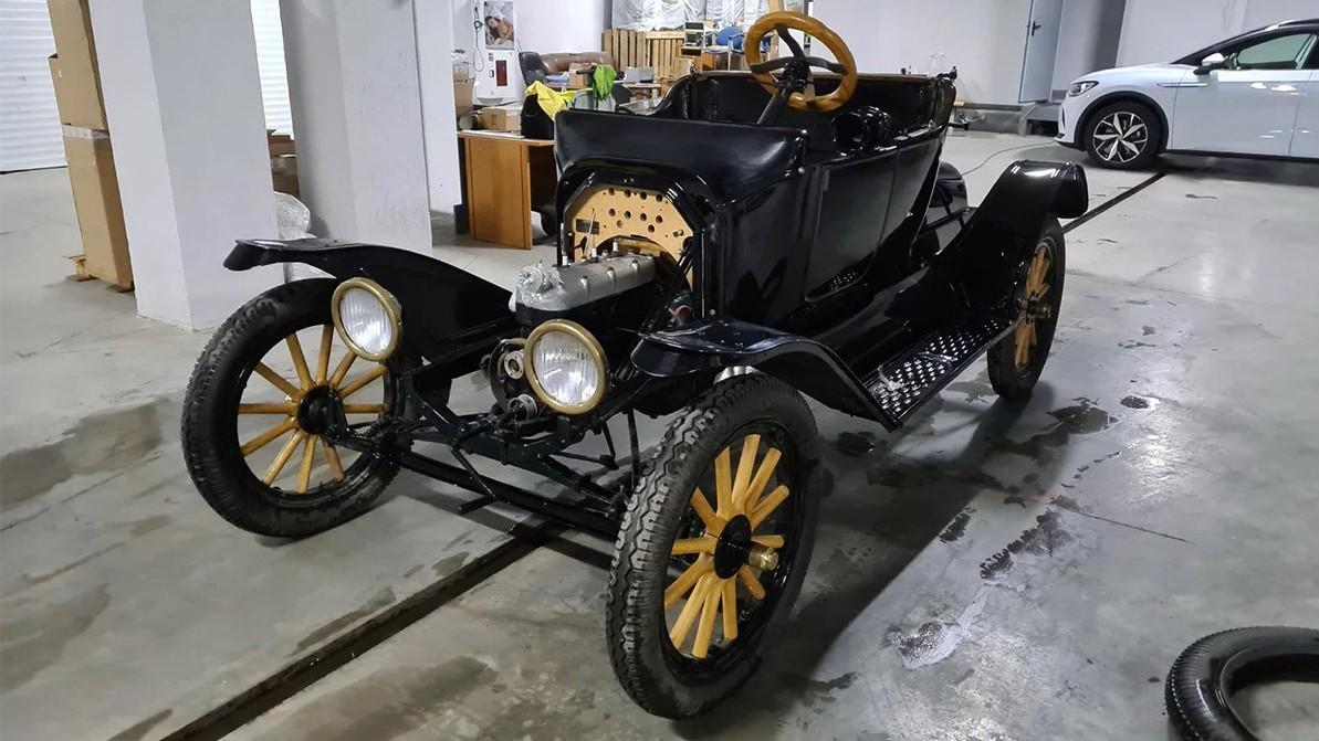 Ford, которому более сотни лет, продают на Kolesa.kz