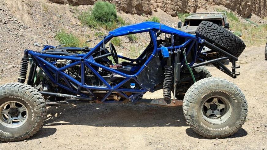 В стиле «Безумного Макса»: в Кыргызстане состоялось Madway Rally