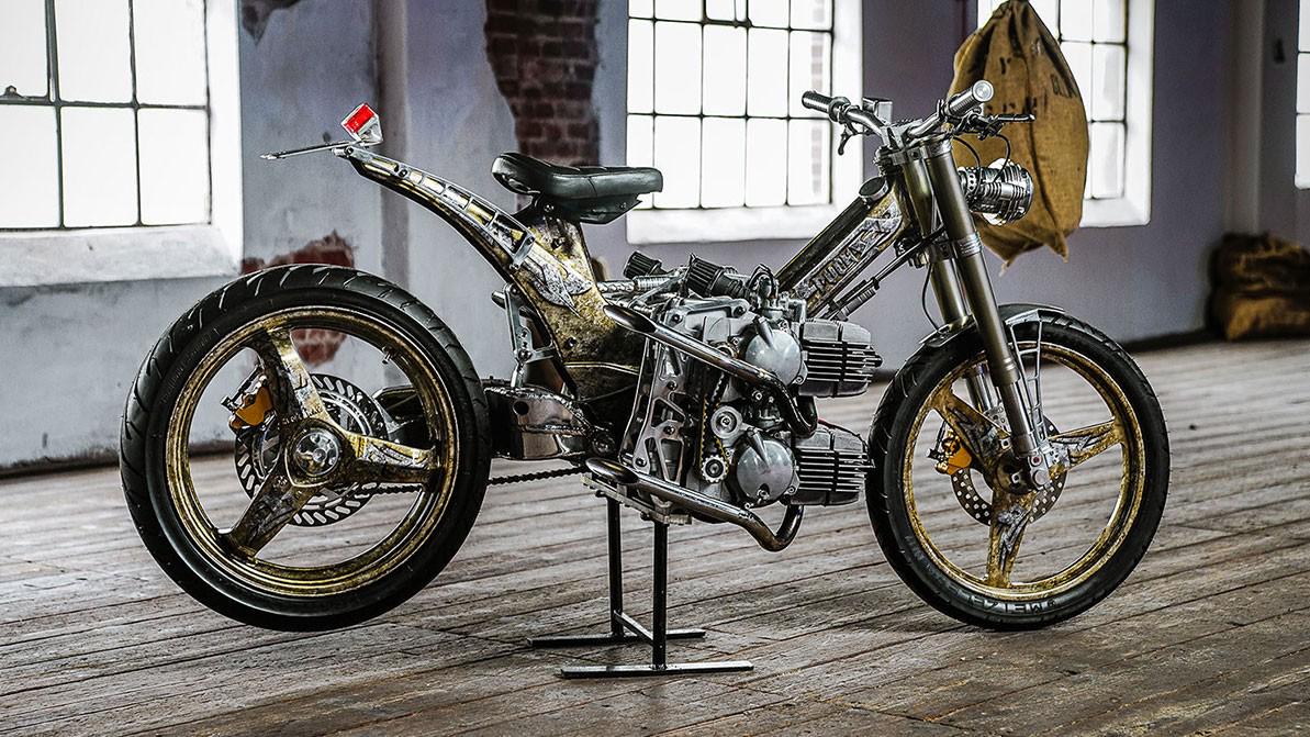 Кастомайзер из Германии построил 5-цилиндровый мопед