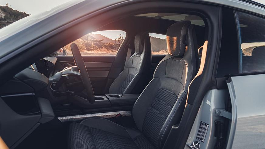 Porsche Taycan 4S Cross Turismo