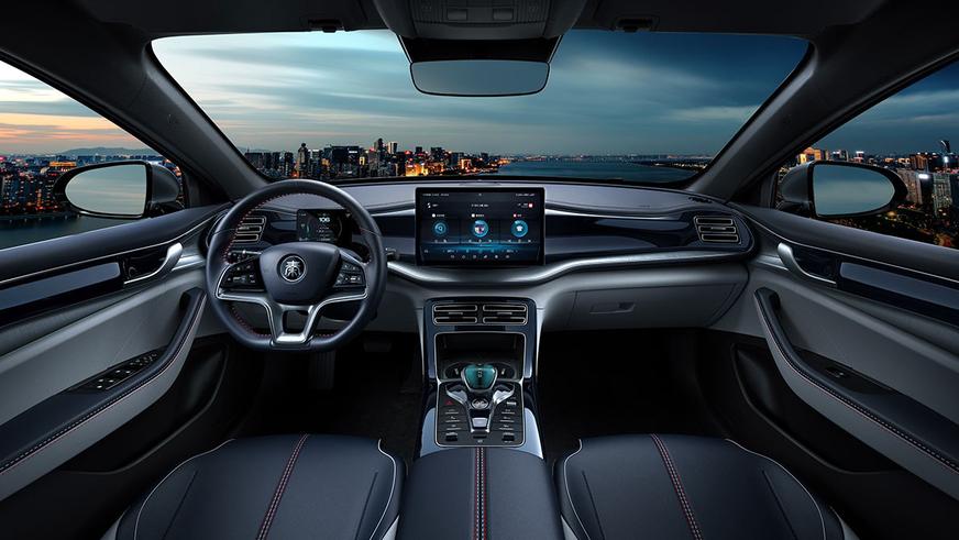 Названы самые популярные в Китае седан, кроссовер и вэн