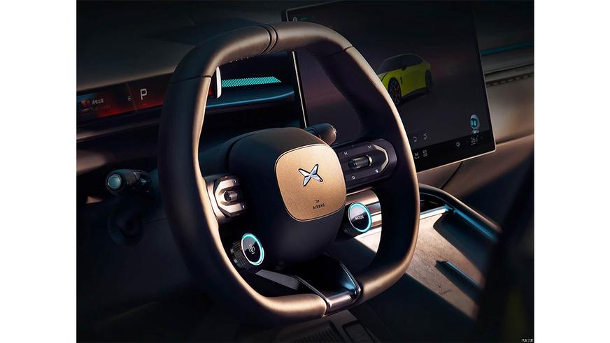 Салон нового Xpeng P7 отличился продвинутыми технологиями