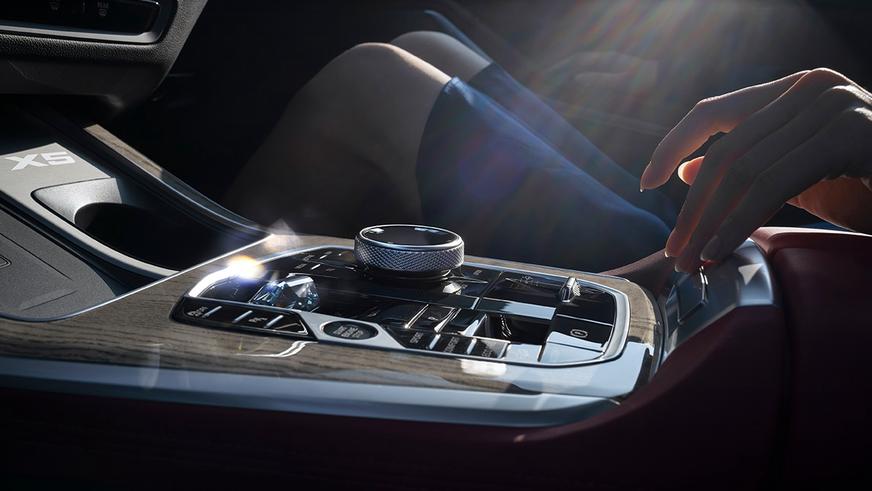 BMW спешно обновила длиннобазный X5 для Китая