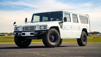 Редкий Toyota Mega Cruiser с левым рулём продают в США