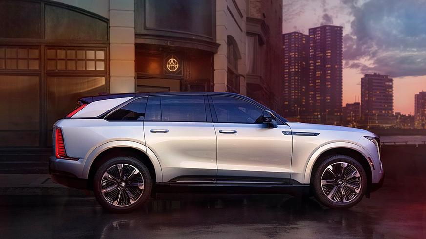 Первый Cadillac Escalade IQ продали вчетверо дороже заводской цены