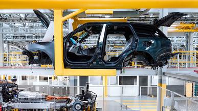 Концерн JLR готовится к сокращениям