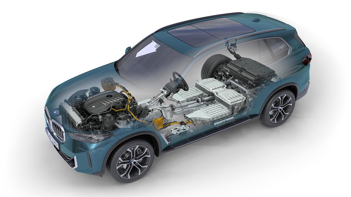 BMW обновила кроссоверы X5 и X6