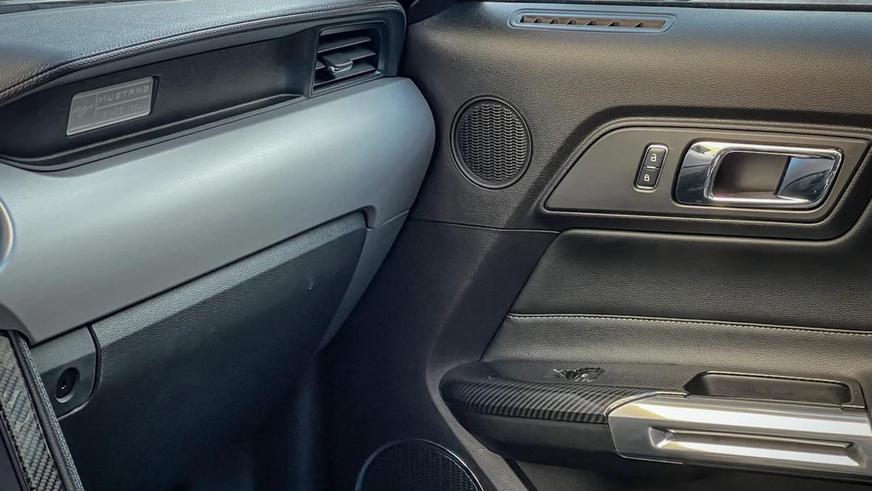 Американские купе с V8 в продаже на Kolesa.kz