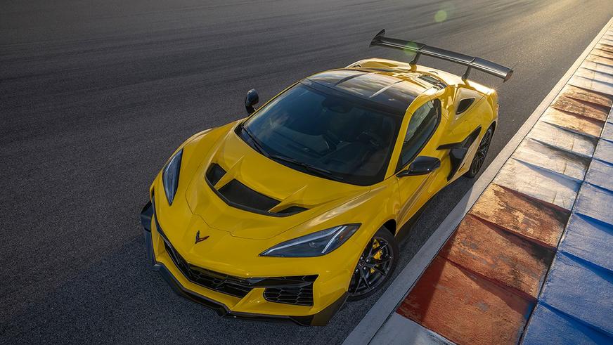 Chevrolet показала новый Corvette. У него 1064 силы