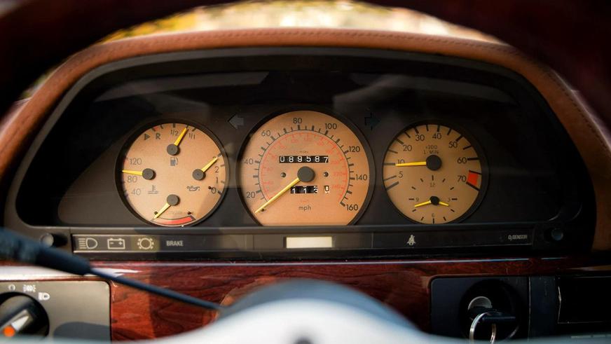 Mercedes-Benz С126 продают за 60 млн тенге на Kolesa.kz