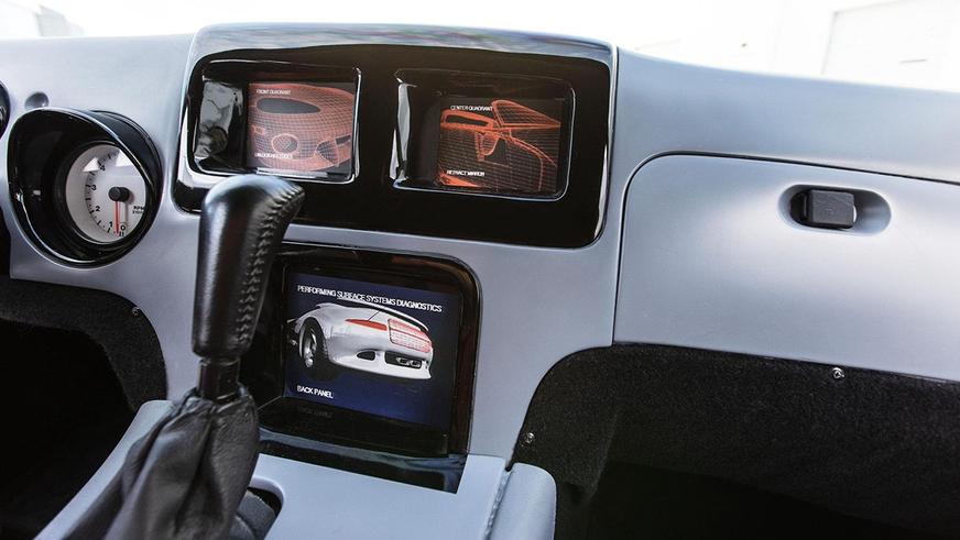 Киномодификацию Dodge Viper под названием Defender выставили на торги