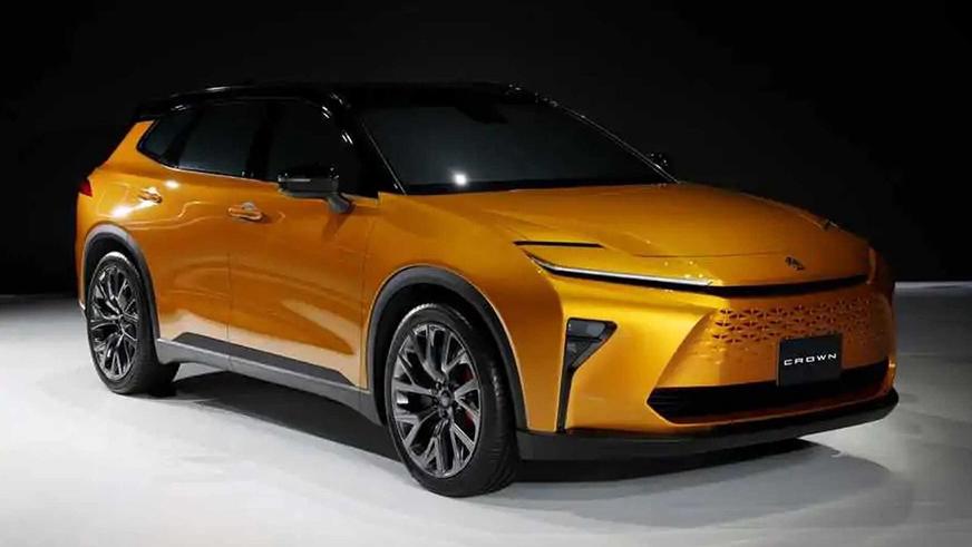 Toyota рассказала сразу о трёх новых моделях линейки Crown