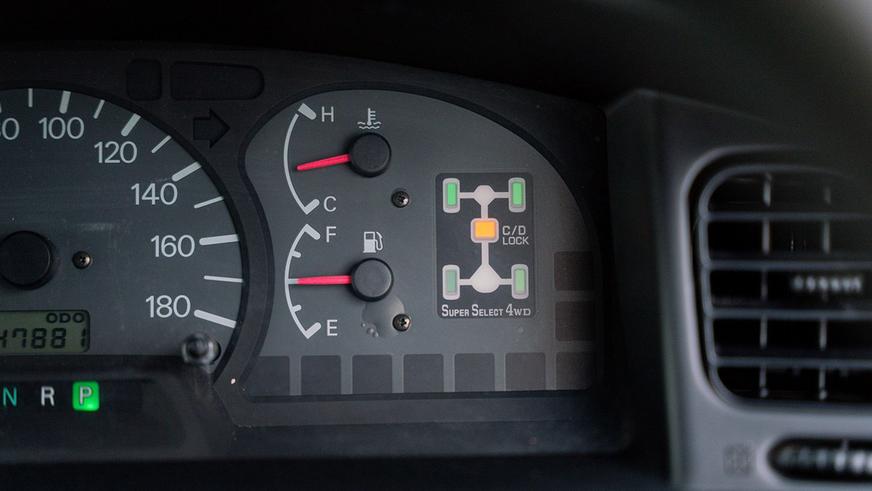 Лифтованная Mitsubishi Delica появилась на торгах в США