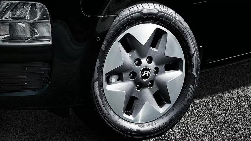 Минивэну Hyundai Staria доработали подвеску и оснащение