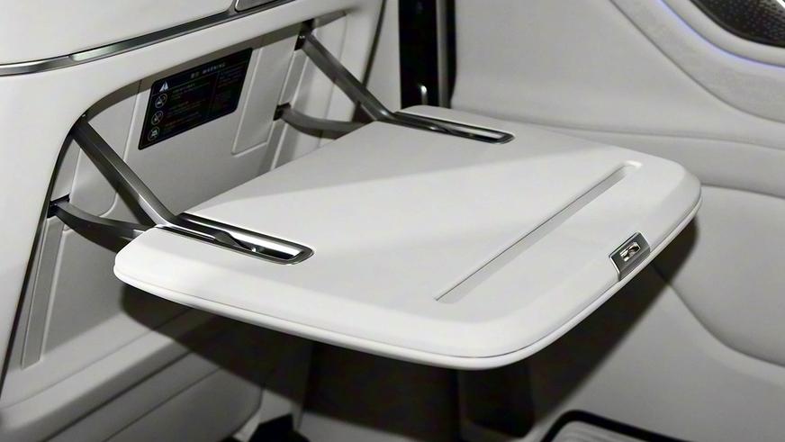 Geely открыла в КНР приём заказов на вэн V900