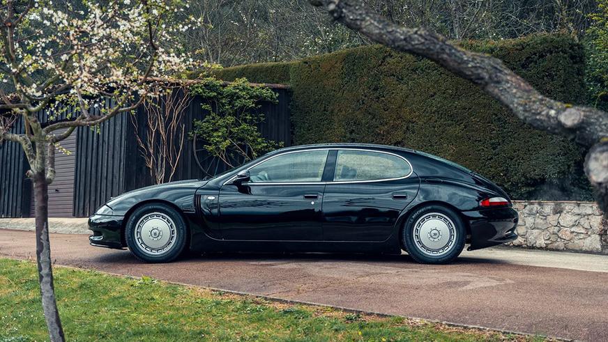 Редчайший Bugatti EB112 пустят с молотка