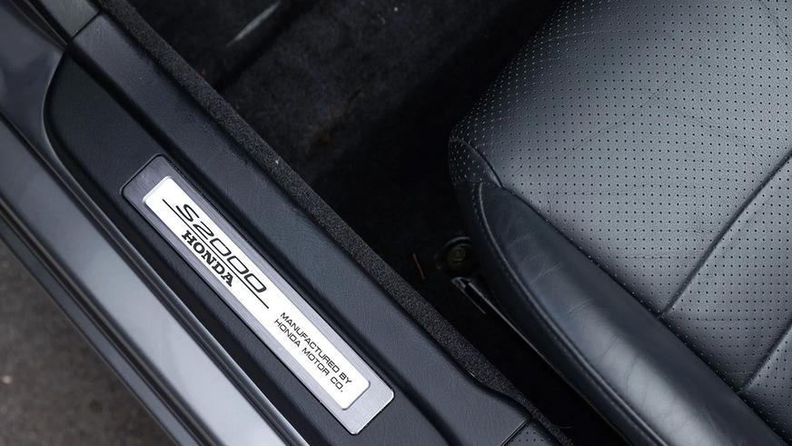 За 25-летнюю Honda S2000 без пробега отдали 95 000 долларов
