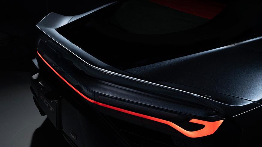 Toyota представила три суперкара: дорожный, гоночный и электрический