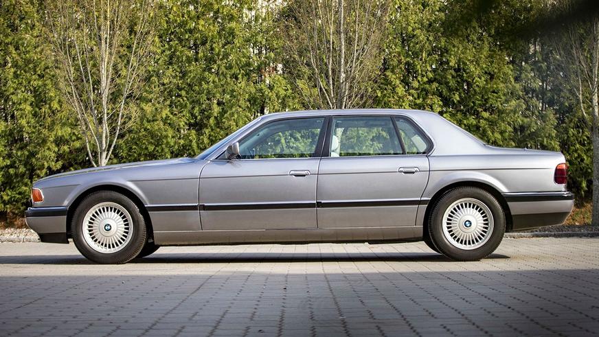 BMW покажет секретный прототип «семёрки» с V16 из 1990-х