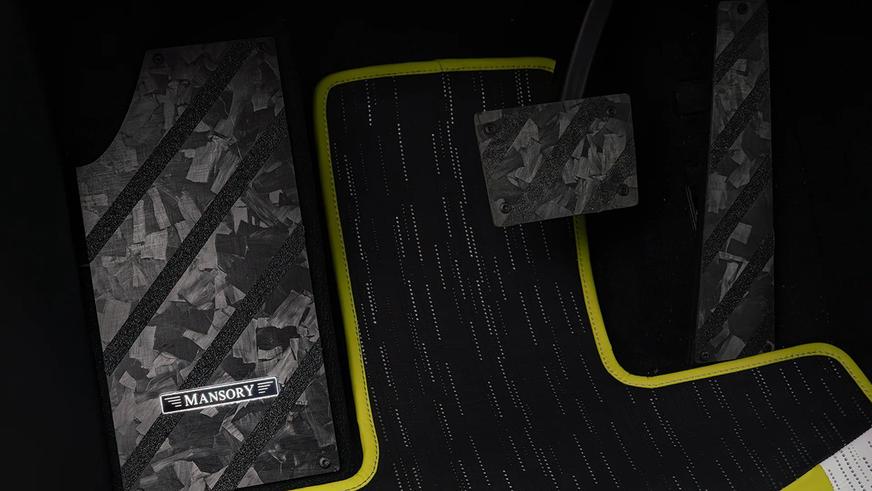 В Mansory построили очень карбоновый Tesla Cybertruck