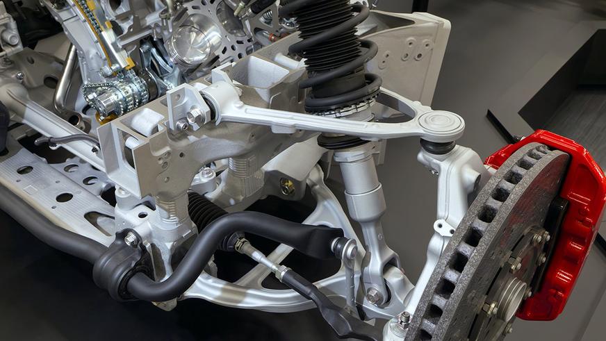 Toyota представила три суперкара: дорожный, гоночный и электрический