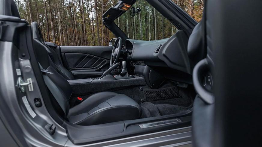 За 25-летнюю Honda S2000 без пробега отдали 95 000 долларов
